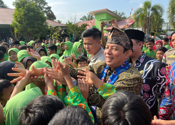 Walikota Bengkulu Tinjau Cek Kesehatan Gratis Bagi 2.000 Peserta di MIN 1 Kota Bengkulu