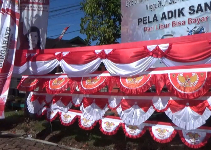 Jelang HUT RI, Pedagang Bendera Musiman Mulai Marak di Arga Makmur