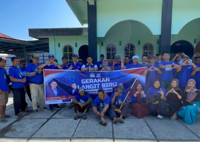 Gerakan Langit Biru Indonesia ASRI, Sambut HUT ke-25, DPC Demokrat Lebong Gelar Aksi Sosial dan Bersih Masjid