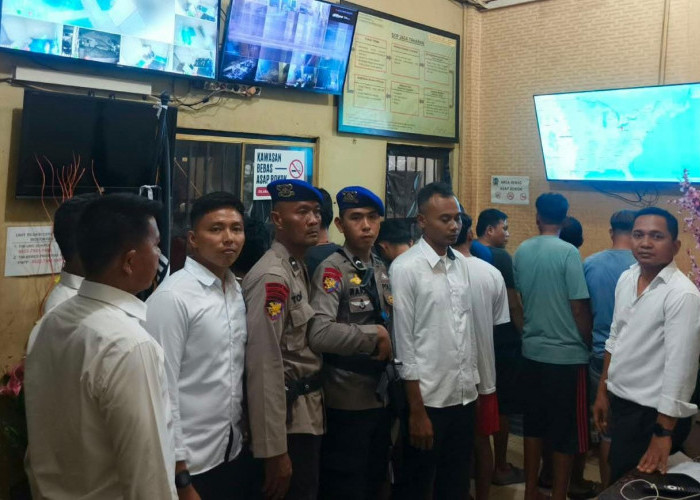 Subdit Gakkum Ditpolairud Polda Bengkulu Tahan 11 Tersangka Perkara Tambang Pasir Ilegal 