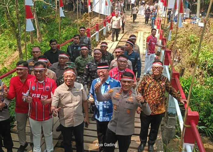 Kapolda Bengkulu Saksikan Langsung Peresmian Jembatan Cawang Seluma oleh Presiden Prabowo Secara Virtual