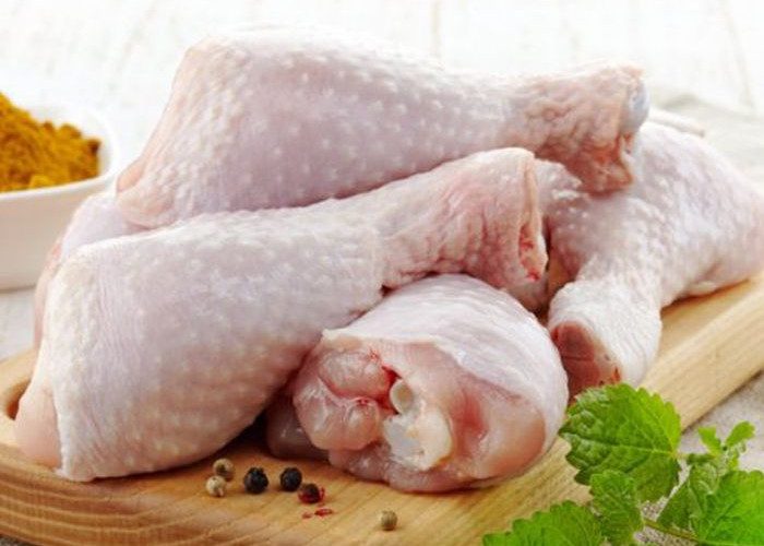 Tidak Perlu Ribet, Ini Cara Cepat Mencairkan Daging Ayam Beku Tanpa Mengurangi Kandungan Nutrisi