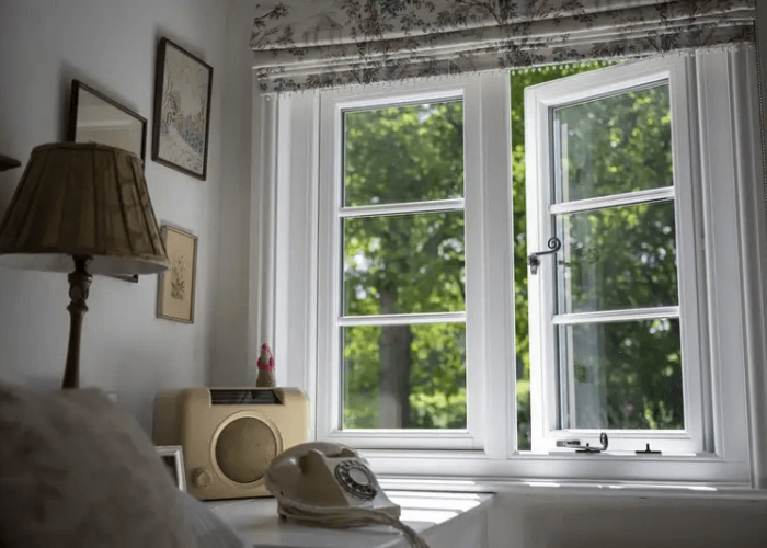 4 Inspirasi Model Jendela Depan Rumah Modern, Tampak Mewah dan Elegan