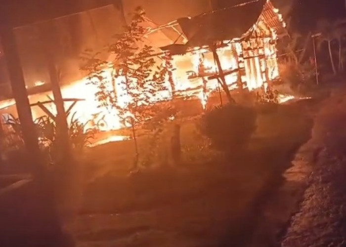 Rumah Warga di Padang Jaya Ludes Terbakar, Kerugian Ratusan Juta