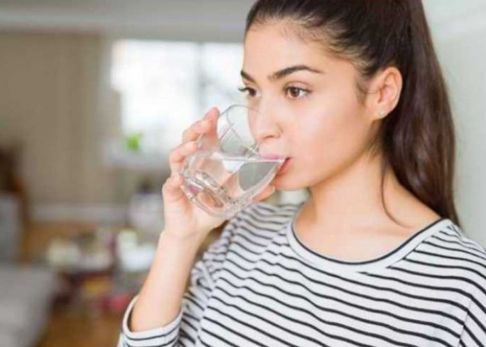 Jangan Abai, Kurang Minum Air Putih Bisa Mengakibatkan Stroke, Berikut 12 Dampak jika Kurang Minum Air Putih