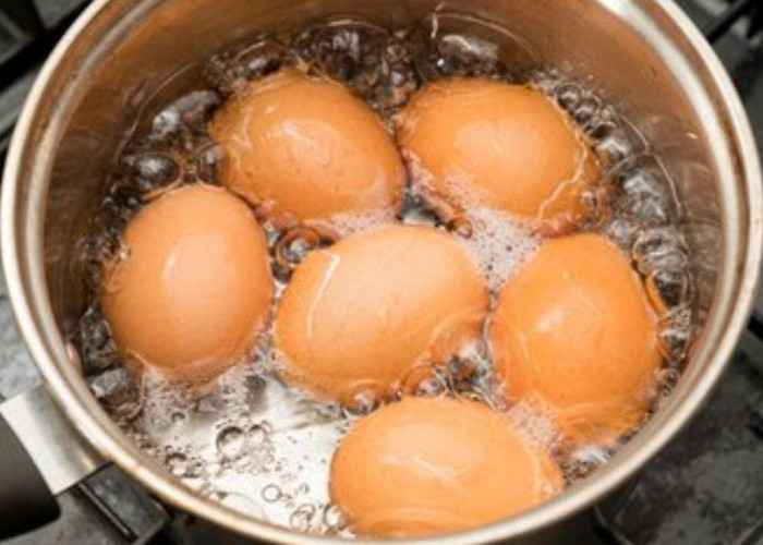 Nyesel Baru Tahu, Ini 6 Cara Merebus Telur agar Mudah Dikupas dan Tetap Utuh