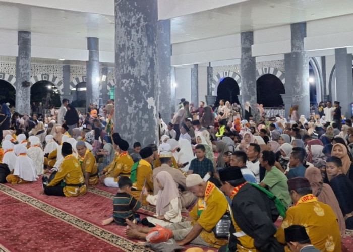 Pelepasan CJH Asal Kabupaten Mukomuko Dilakukan Bupati dan Wakil di 2 Lokasi Berbeda
