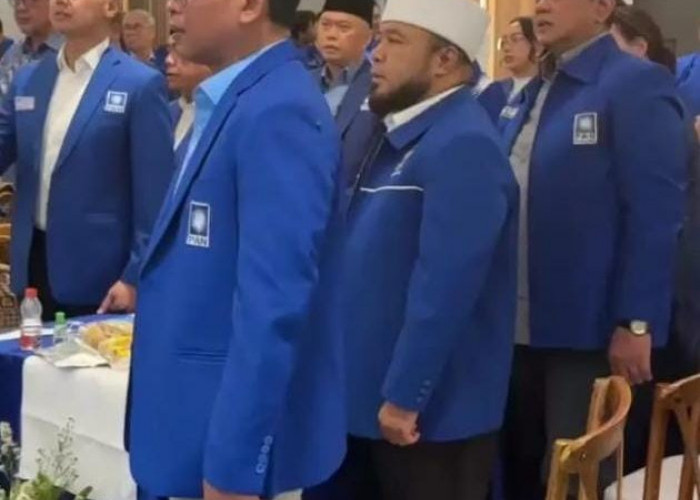 Helmi Hasan Suguhkan Lempuk Durian Dalam Acara Halal Bihalal DPP PAN di Jakarta