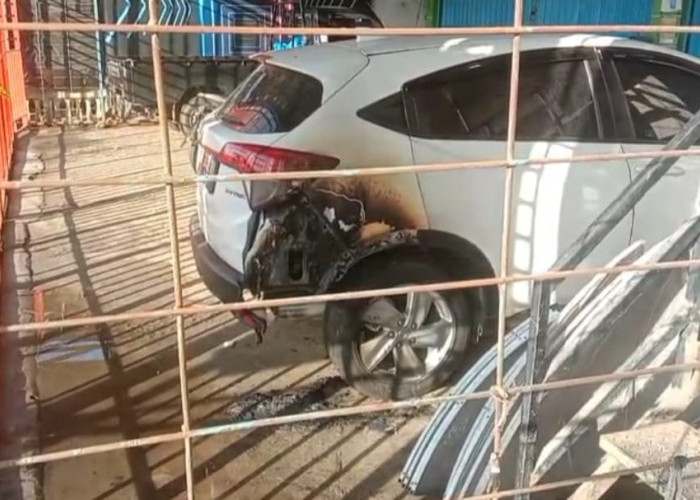 Mobil Keluarganya Diduga Dibakar OTK, Ketua DPRD Seluma April Yones Minta Warga Tenang 