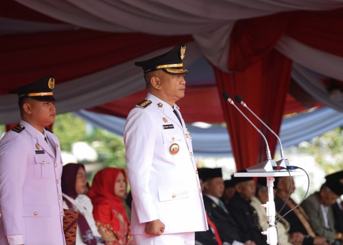 Upacara HUT Ke-81 RI, Bupati Bengkulu Tengah Rachmat Riyanto Komitmen Majukan Daerah