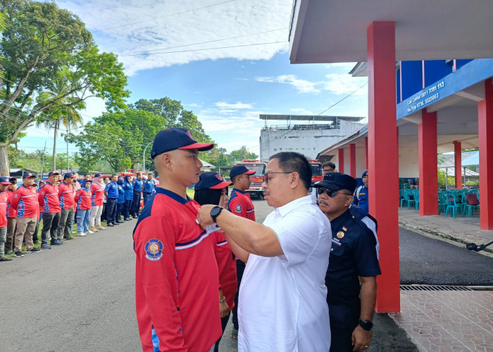 Jadi Garda Terdepan Pencegahan dan Penanggulangan Kebakaran, 100 Redkar Dikukuhkan oleh PJ Walikota 