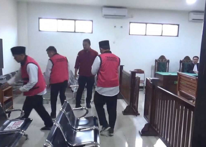 Sidang Putusan Sela 4 Terdakwa Dugaan Korupsi Setwan Kepahiang di PN Bengkulu