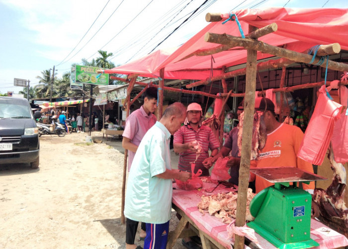 Puasa Tinggal Hitungan Jam, Pedagang Daging Musiman Berjamuran 