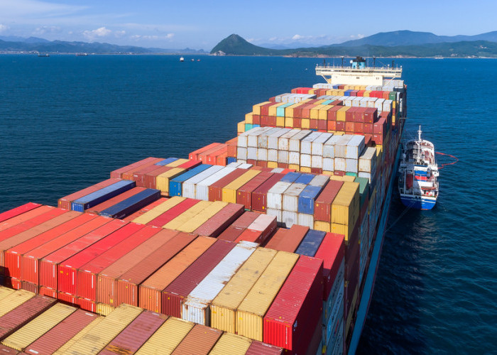 Peran Jasa Cargo Laut dalam Mendukung Program Tol Laut dan Pemerataan Distribusi Barang di Indonesia