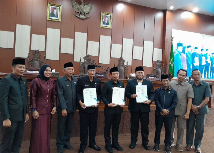 Wali Kota Dedy Wahyudi Sampaikan 2 Poin Penting di Rapat Paripurna DPRD Kota Bengkulu