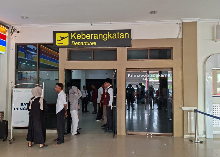 Update Terbaru! 14 Penerbangan Bengkulu Batal Imbas Erupsi Gunung Anak Krakatau