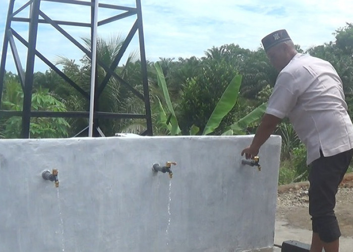 Peringati Hari Bhayangkara ke-77, Polda Bengkulu Bantu Pembuatan Sumur Bor di Pinang Mas
