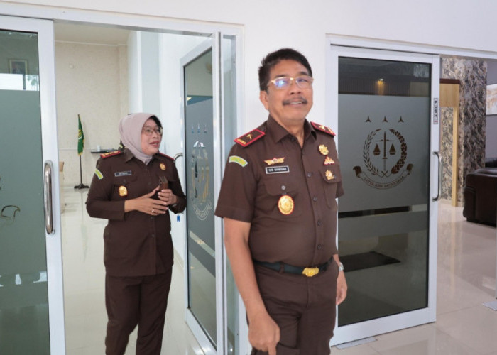 Kajati Bengkulu Saiful Bahri Siregar Sidak ke Kejari Bengkulu Tengah