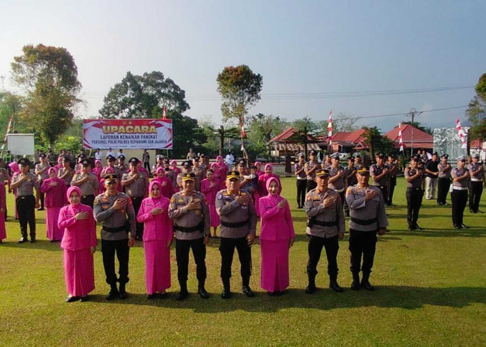 34 Personel Polres Kepahiang Naik Pangkat, AKBP Yuriko Berpesan agar Jangan Lupa Peran Keluarga