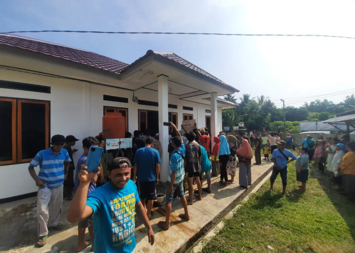 Kantor Desa Dusun Baru Disegel, Pagar Dilas Warga, Buntut Demo Warga Tuntut Bupati Pecat Kades 