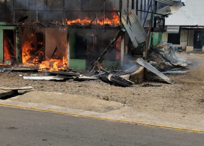 Rumah dan 2 Unit Motor di Kaur Terbakar, Kerugian Mencapai Ratusan Juta