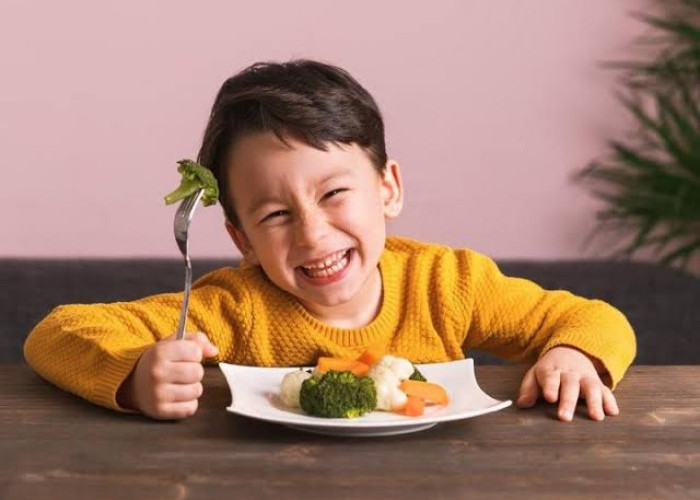 Agar Anak Jadi Juara Kelas, Berikan 9 Makanan Untuk Kecerdasan Otak Anak Berikut Ini