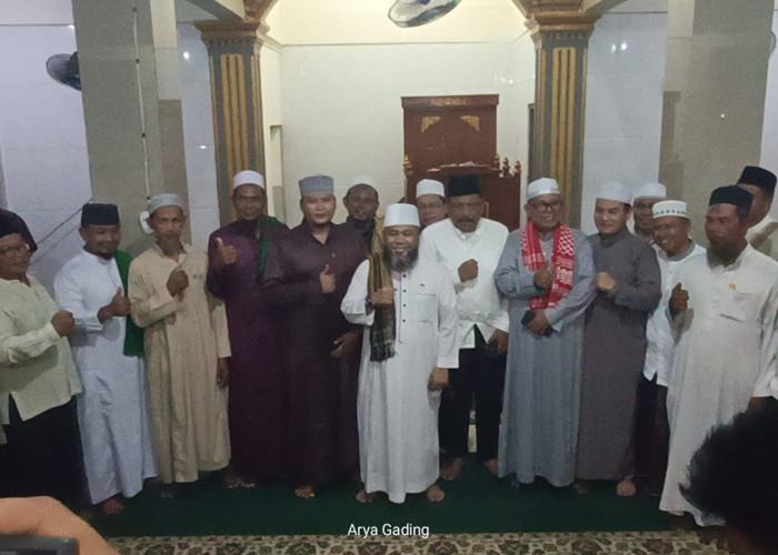 Safari Ramadhan ke Seluma, Gubernur Helmi Hasan Salurkan Bantuan Masjid Rp50 Juta 