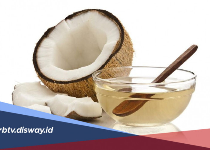 4 Manfaat Minyak Kelapa untuk Rambut, Begini Cara Pemakaiannya