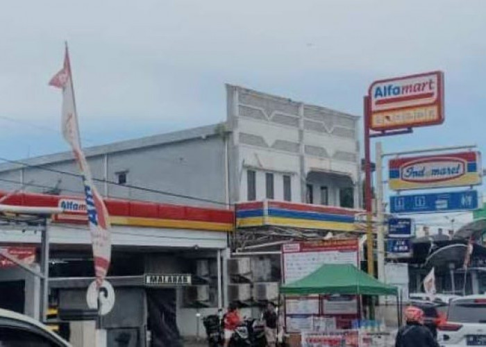 Barang Dijual Sama, Indomaret dan Alfamart Selalu Berdekatan, Ternyata Ini Alasannya