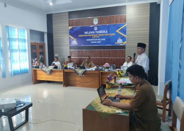 43 Peserta Seleksi JPT Pratama Seluma Ikuti Tahapan Wawancara dan Presentasi Makalah