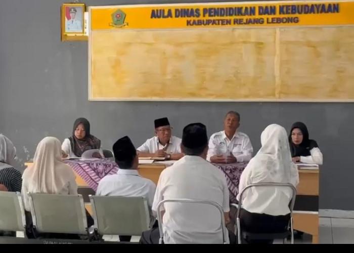 Permintaan Khusus Kadis Dikbud Rejang Lebong Kepada Kepada Sekolah, Hp Harus Selalu Aktif
