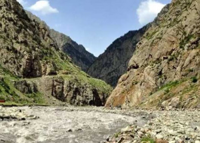 Bukit Qawqaz yang Disebut Tempat Yajuj dan Majuj Terkurung, Lokasinya Perbatasan Dua Negara