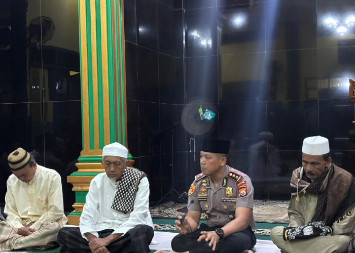 Kapolres Seluma Turun Langsung Ikut 'Suling' di Pasar Tais, Dengar Keluhan Warga Usai Sholat Subuh