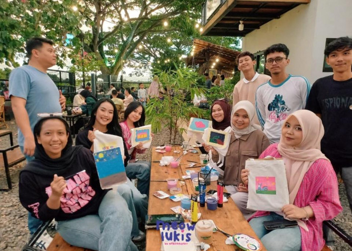 Bersama 'Scoopy Owner Bengkulu', Astra Motor Bengkulu Rayakan Momen Romantis Lewat Couple Tote Bag Painting 