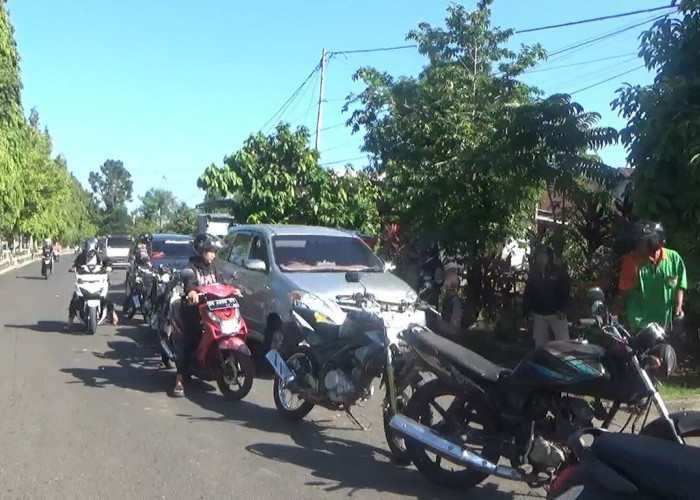 Pasokan BBM SPBU Arga Makmur Bengkulu Utara Meluap, Tapi Antrean Mengular Panjang