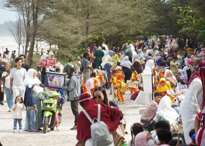 Festival Pantai Panjang Semarak Pesisir Bengkulu, Ribuan Warga Padati Kawasan Pantai