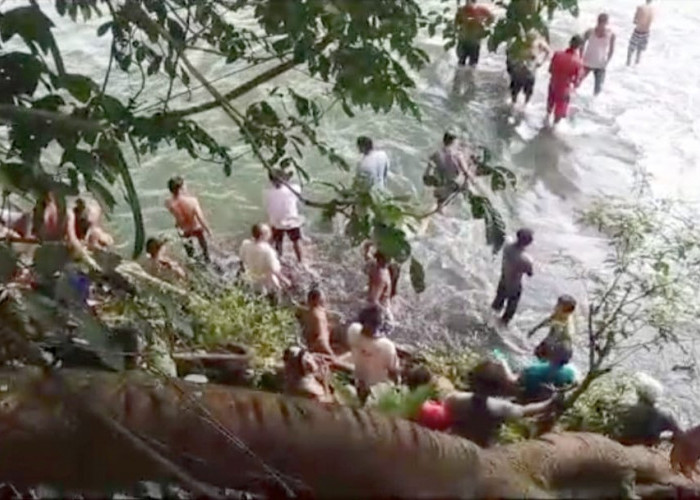 Main di Sungai, Selasa Sore Baim Dilaporkan Hanyut 