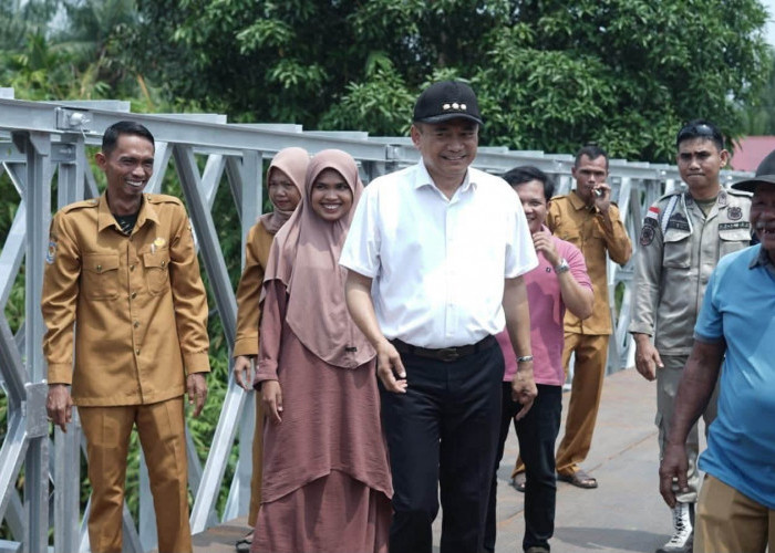 Jembatan Tuntas Diperbaiki, Bupati Bengkulu Tengah Minta Warga Kendaraan Melintas
