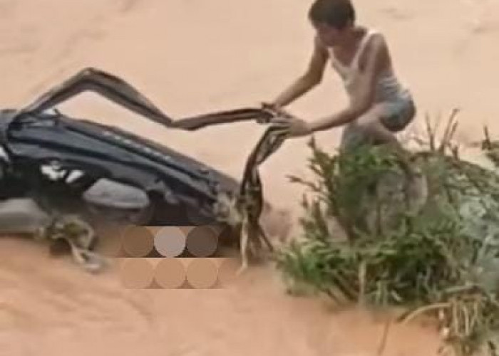 Ini Kronologi Pasutri Asal Bengkulu Utara Terseret Banjir saat di Dalam Mobil Travel, 7 Orang Tewas