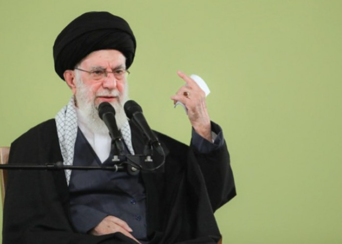 Ayatollah Sayyid Ali Khamenei Peringati AS Tidak Ikut Campur atau Siap-siap Hancur