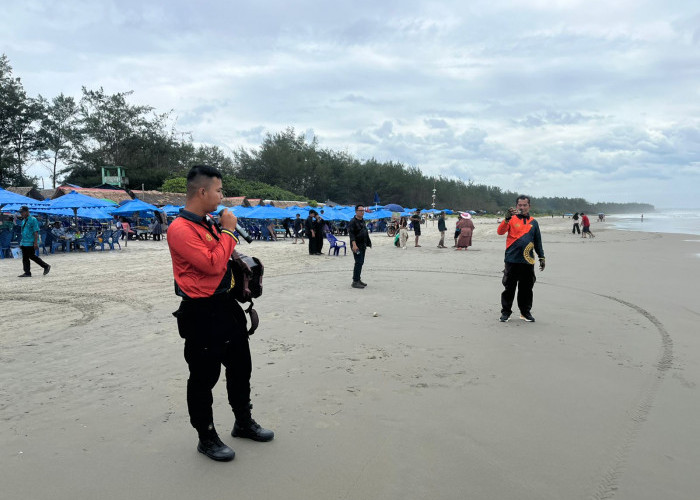 Perhatian! Pengunjung Dilarang Mandi di Pantai Panjang, Polisi dan Tim Gabungan Patroli ke Pinggir Pantai 