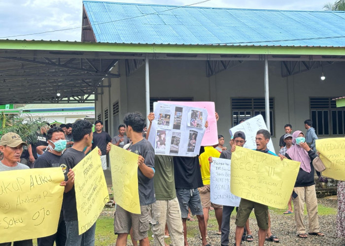 Oknum Kades Ini Diduga Selingkuh, Warganya Beraksi Desak Mundur