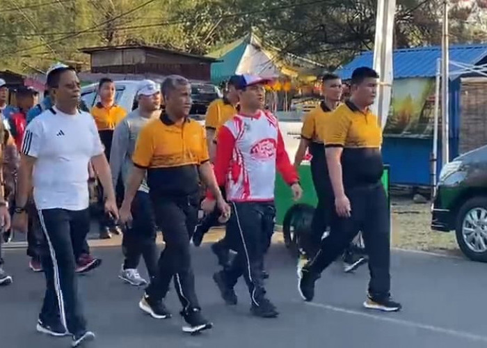 Berkah HUT Bhayangkara, Petugas Kebersihan Dapat Hadiah Sepeda Motor 