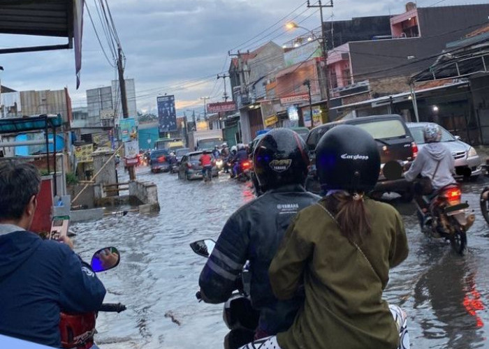 Cara Mengatasi Motor Matic Mogok Akibat Terendam Air Hujan, Jangan Buru-buru ke Bengkel
