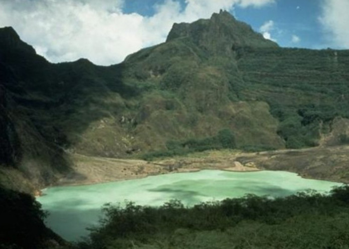 10 Gunung di Jawa Ini Terkenal Mistis dan Angker, Konon Ada Manusia Kepala Kerbau