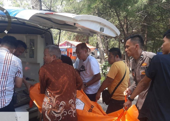 Pensiunan Bank Ditemukan Meninggal Dunia di Pinggir Pantai