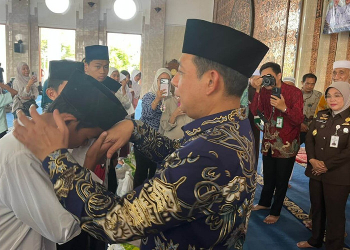 Hari Asyura 10 Muharram, Pemerintah Kota Bengkulu Tebar Kebahagiaan untuk Ribuan Anak Yatim