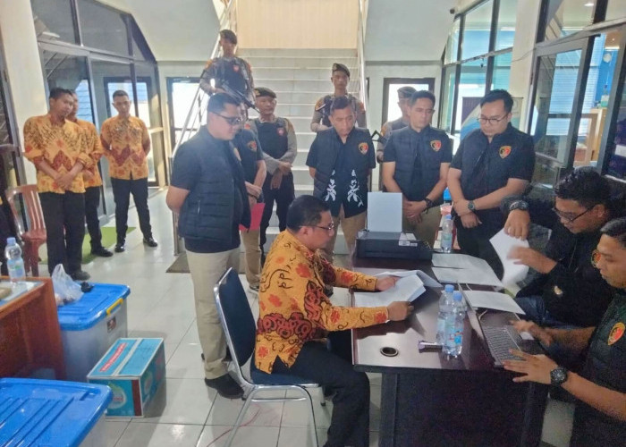 Ditreskrimsus Polda Bengkulu Geledah PDAM Tirta Hidayah, Buku Catatan Harian Direktur Disita