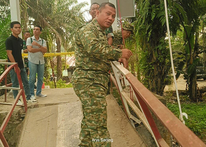 Pasca Jembatan Gantung di Seluma Nyaris Putus, 4 Petani Jatuh dan 2 Motor Tersangkut, Danrem Datangi Lokasi