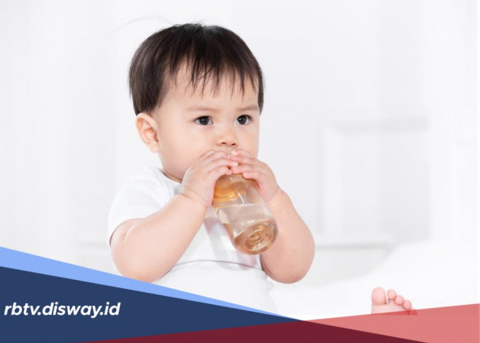 Amankah Bayi Minum Air Galon Isi Ulang? Begini Penjelasan dari BPOM